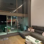 Loft Con Jacuzzi Y Piscina *