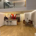 Loft Con Jacuzzi Y Piscina דירה