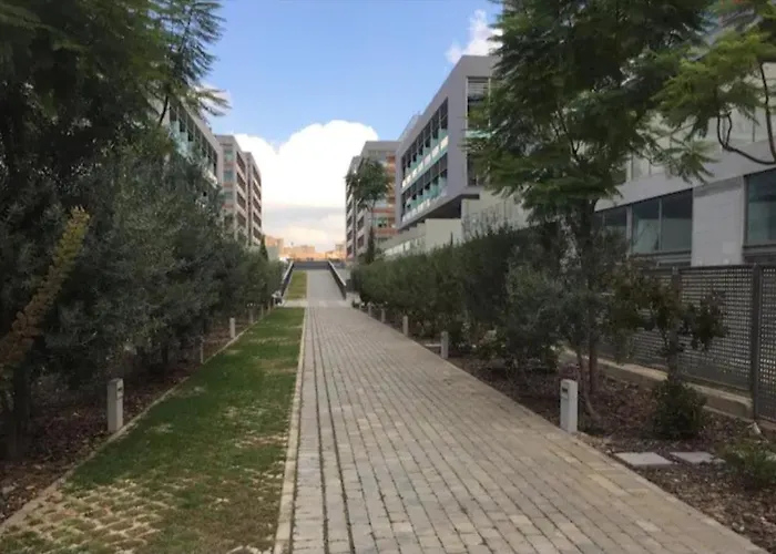 Loft Con Jacuzzi Y Piscina *