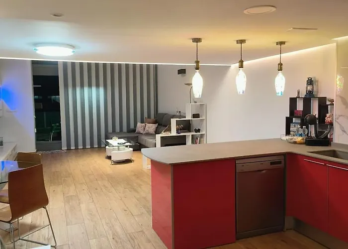 Loft Con Jacuzzi Y Piscina Lägenhet